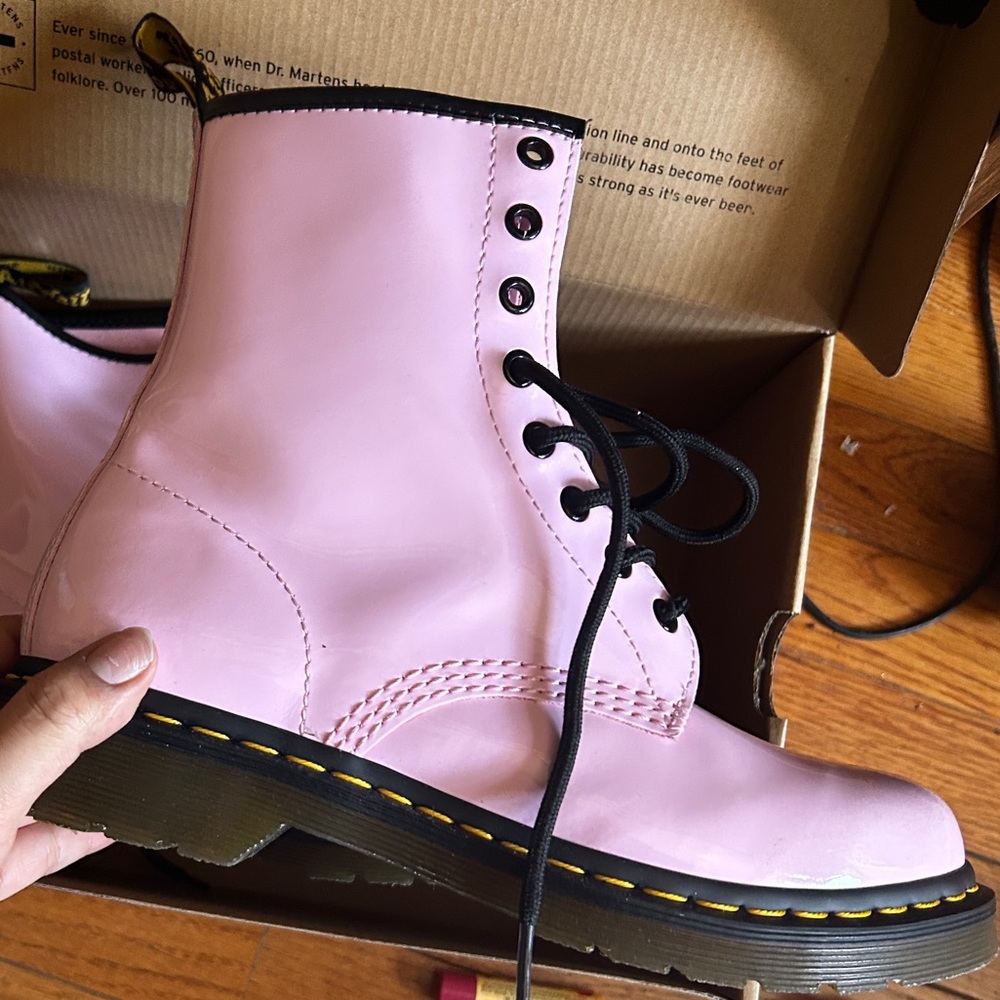 DR MARTENS PINK